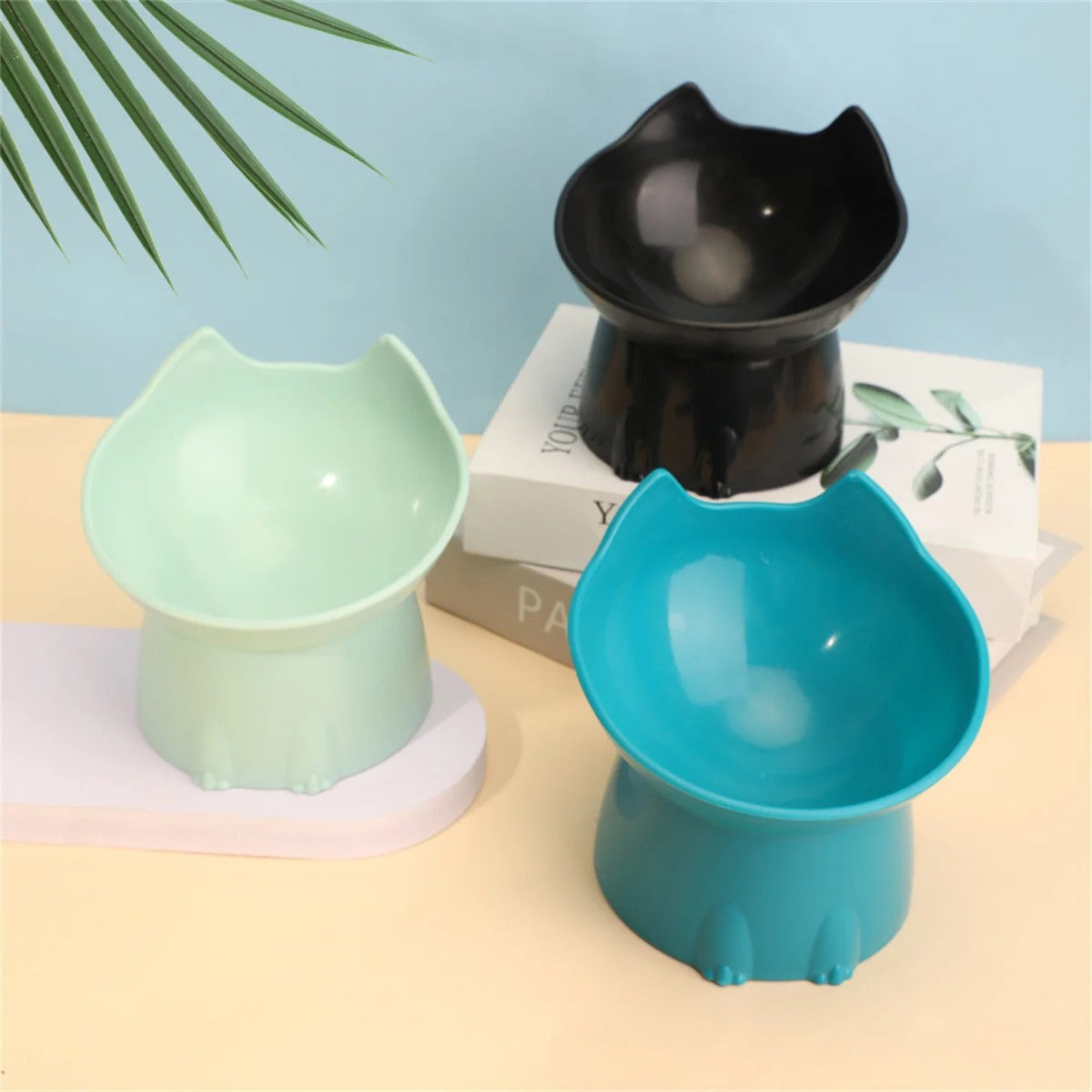 Smart Cat Bowl™ – Elevated & Anti-Tip Design for Healthy Eating!