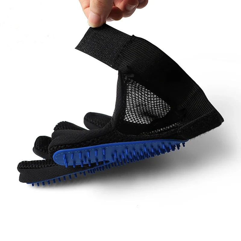 PurrGlove™ – Silicone Pet Grooming & Bathing Gloves