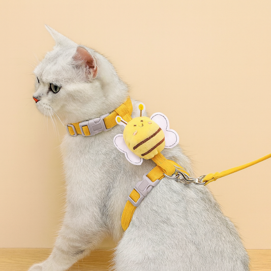 BeeHug™ Harness – Adjustable Cartoon Bee Leash for Cats & Small Dogs